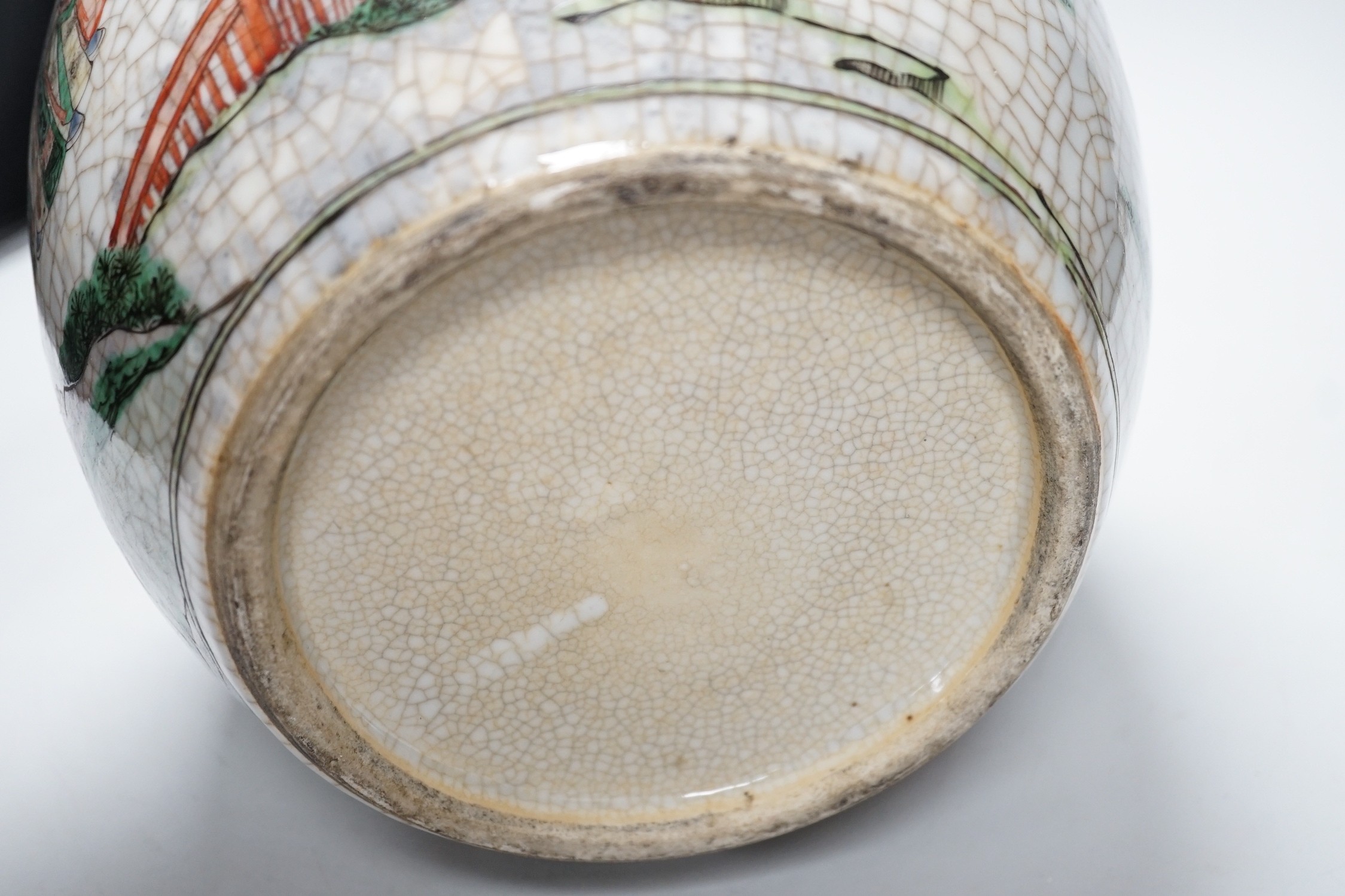 A large Chinese famille verte crackle glaze jar, late 19th century, 25cm